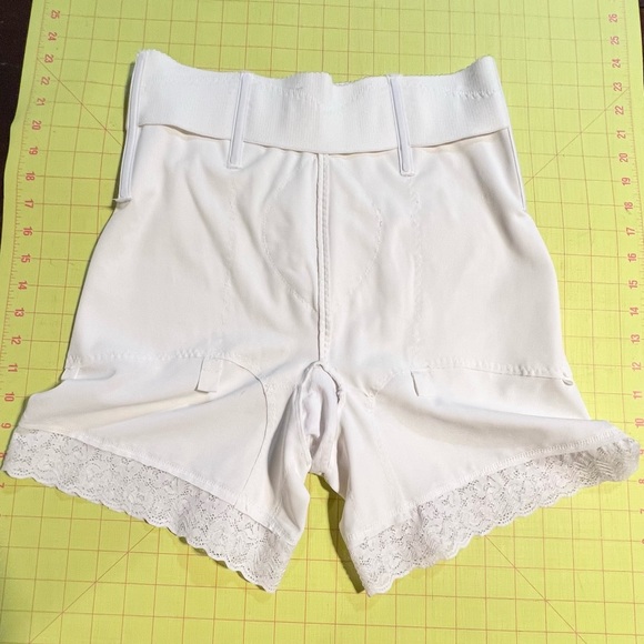 VINTAGE bloomers girdle shapewear lingerie shorts spandex stretchy garter 70s - Picture 6 of 11
